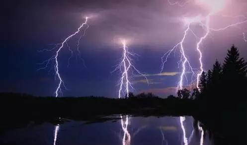 仟億達831999教您預(yù)防：夏季雷電多發(fā)，光伏電站防雷措施