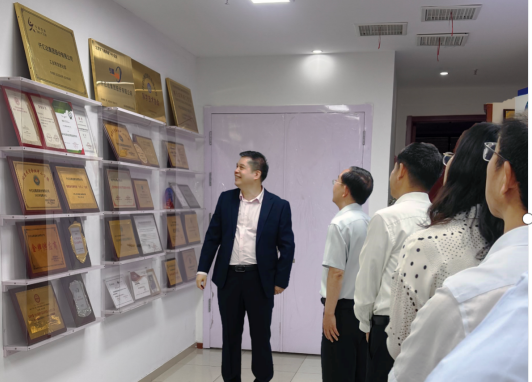 政企動態(tài)|通州區(qū)委書記孟景偉走訪仟億達集團調(diào)研企業(yè)發(fā)展情況 政企動態(tài)|通州區(qū)委書記孟景偉走訪仟億達集團調(diào)研企業(yè)發(fā)展情況